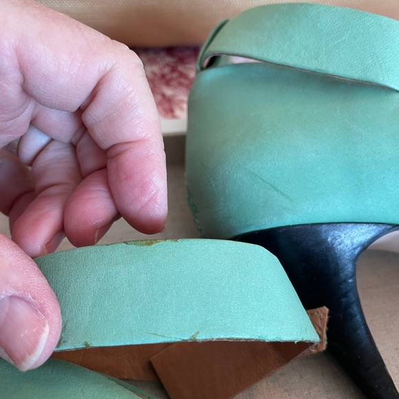 Schuler and Sons of Philadelphia, 2 tone Suede Pumps with Ankle Strap, 7.5 - Picture 9 of 15